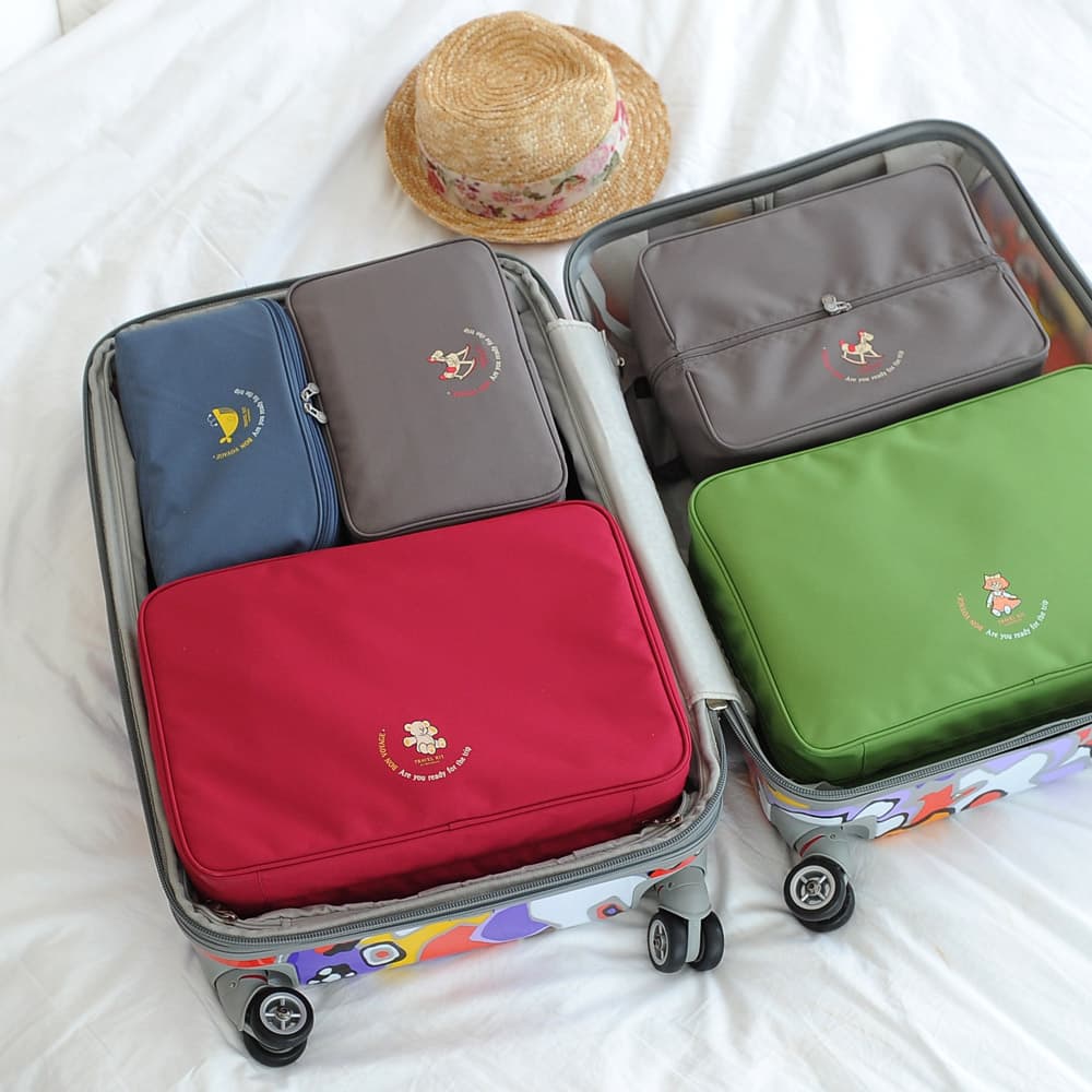 Travel bag _ partition in four types